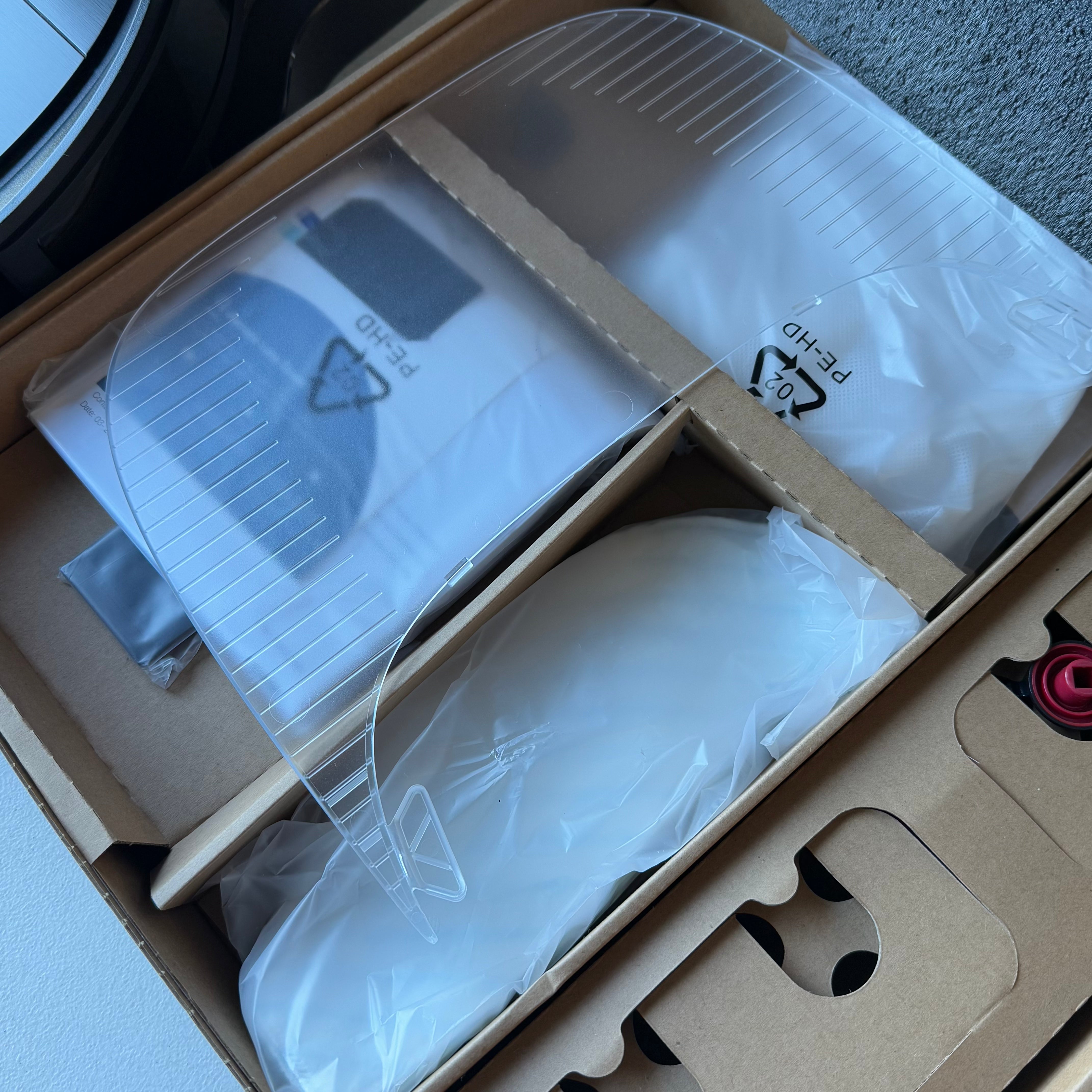ECOVACS T8 VAC AIVI + MOP (Used) ECOVACS T8 VAC AIVI + MOP (Used)